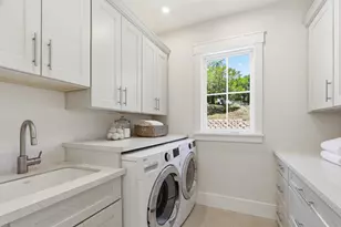 25600 Burke Ln, Los Altos Hills, CA 94022 - Photo 32