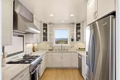 1049 Buckland Ave, San Carlos, CA 94070 - Photo 16