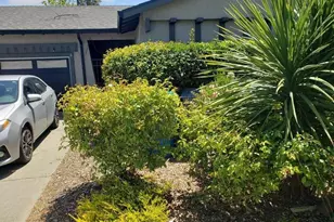 10384 Vista Dr B, Cupertino, CA 95014 - Photo 1