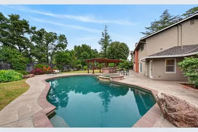 19121 Harleigh Dr, Saratoga, CA 95070 - Photo 62