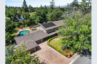 19121 Harleigh Dr, Saratoga, CA 95070 - Photo 10