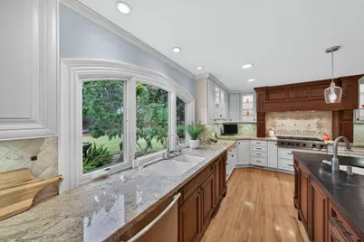19121 Harleigh Dr, Saratoga, CA 95070 - Photo 22