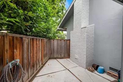 32 Bradshaw Ter, Redwood City, CA 94062 - Photo 30