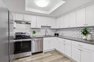 1033 Crestview Dr 110, Mountain View, CA 94040 - Photo 14