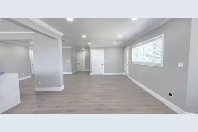 691 Lotus St, San Jose, CA 95116 - Photo 2