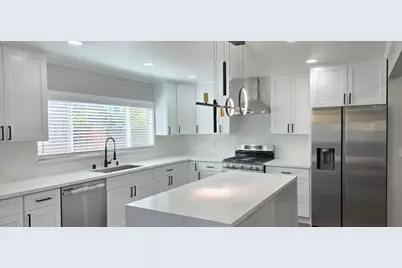 691 Lotus St, San Jose, CA 95116 - Photo 8