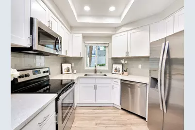 306 Shadow Run Dr, San Jose, CA 95110 - Photo 10