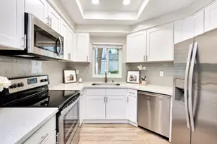 306 Shadow Run Dr, San Jose, CA 95110 - Photo 10