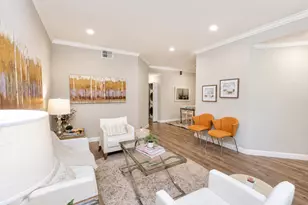 306 Shadow Run Dr, San Jose, CA 95110 - Photo 2