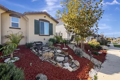 2051 Rosewood Dr, Hollister, CA 95023 - Photo 4