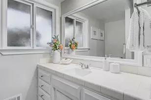 2091 Robinhood Ln, Los Altos, CA 94024 - Photo 36