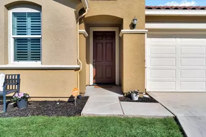1596 Manzanita Way, Los Banos, CA 93635 - Photo 2