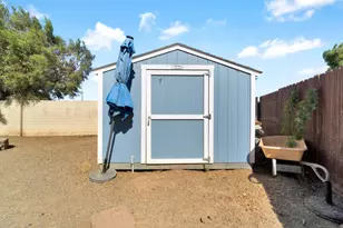 1596 Manzanita Way, Los Banos, CA 93635 - Photo 34