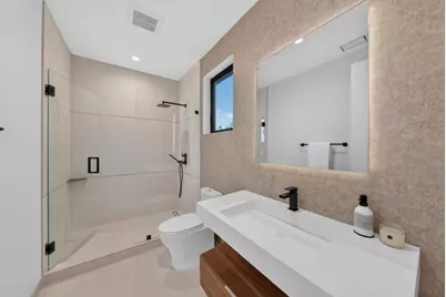 1807 Creek Dr, San Jose, CA 95125 - Photo 30