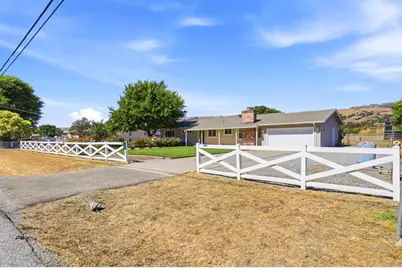 14780 Columbet Ave, San Martin, CA 95046 - Photo 2