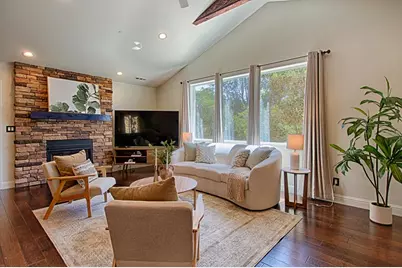 425 Echo Valley Rd, Salinas, CA 93907 - Photo 6