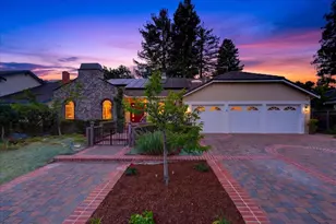 292 Apricot Ln, Mountain View, CA 94040 - Photo 1