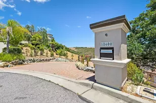 18600 Castle Ridge Dr, Morgan Hill, CA 95037 - Photo 4