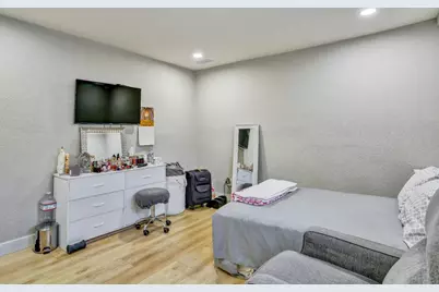 3855 Kauai Dr, San Jose, CA 95111 - Photo 32
