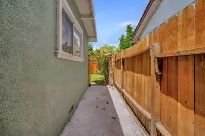 36704 Burdick St, Newark, CA 94560 - Photo 20