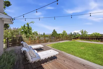 3801 Vineyard Dr, Redwood City, CA 94061 - Photo 32