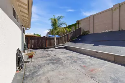 2951 Kern Way, Hollister, CA 95023 - Photo 32