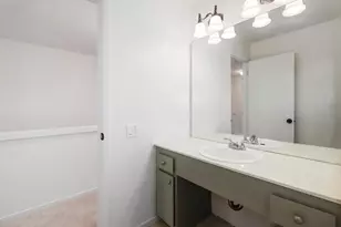 701 Woodside Ln 4, Sacramento, CA 95825 - Photo 24