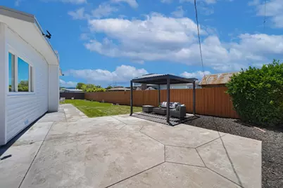 2053 Harding Ave, San Mateo, CA 94403 - Photo 32