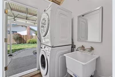 1012 Rio Vista Dr, Pacifica, CA 94044 - Photo 24