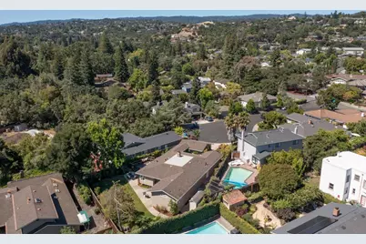 45 Camelot Ct, San Carlos, CA 94070 - Photo 46