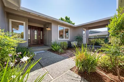 45 Camelot Ct, San Carlos, CA 94070 - Photo 6