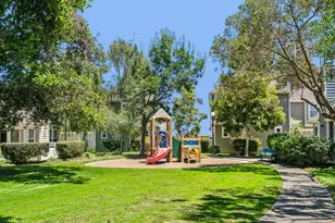1051 Helm Ln, Foster City, CA 94404 - Photo 46