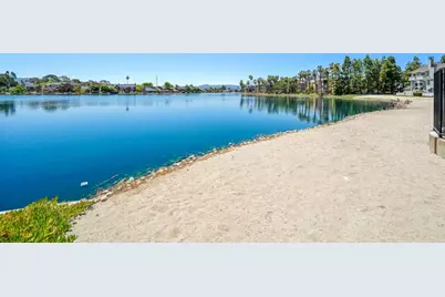 1051 Helm Ln, Foster City, CA 94404 - Photo 44