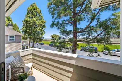 1051 Helm Ln, Foster City, CA 94404 - Photo 16