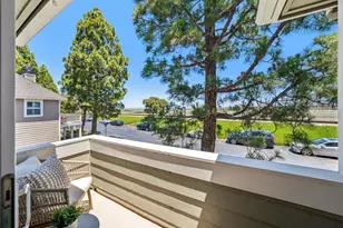 1051 Helm Ln, Foster City, CA 94404 - Photo 16