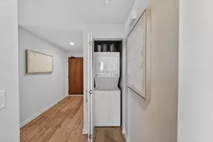 1375 Lick Ave 421, San Jose, CA 95110 - Photo 24