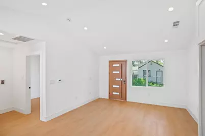 374 S 21st St, San Jose, CA 95116 - Photo 4