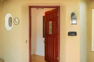743 Orange Ave, San Carlos, CA 94070 - Photo 4