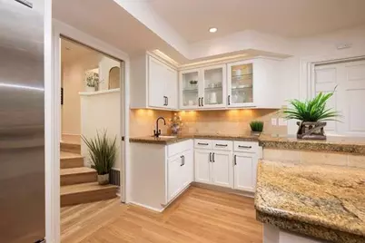 743 Orange Ave, San Carlos, CA 94070 - Photo 10