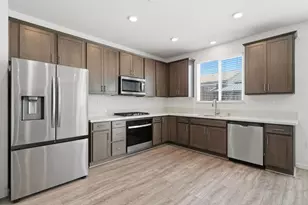 2091 Mint Dr, Hollister, CA 95023 - Photo 14