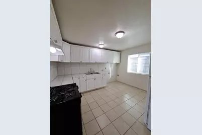 2221 S Poppy Ave, Fresno, CA 93706 - Photo 10