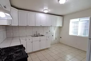 2221 S Poppy Ave, Fresno, CA 93706 - Photo 10