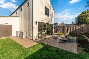 16 Hillview Ave, Redwood City, CA 94062 - Photo 52
