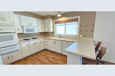 1445 S Bascom Ave 130, San Jose, CA 95128 - Photo 12