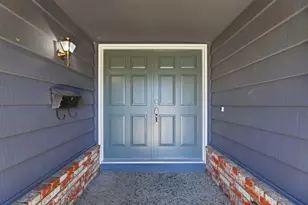 559-561 Mozart Ct, Sunnyvale, CA 94087 - Photo 2