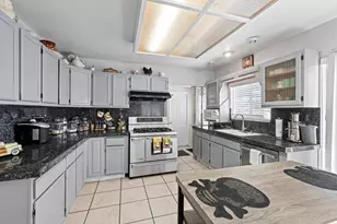 124 E Humboldt St, San Jose, CA 95112 - Photo 20