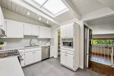 20210 Franklin Ave, Saratoga, CA 95070 - Photo 10