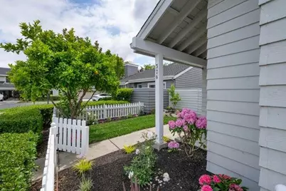326 Commander Ln, Redwood Shores, CA 94065 - Photo 4