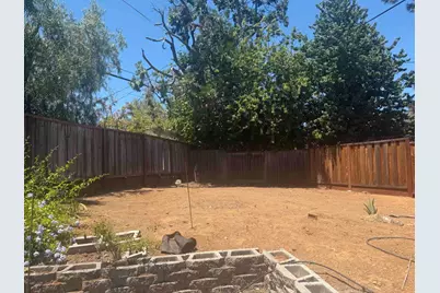 1445 Highland View Ct, Los Altos, CA 94024 - Photo 20