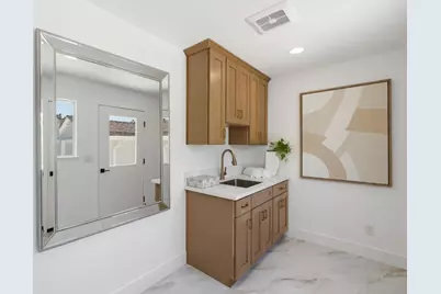 310 S Bayview Ave, Sunnyvale, CA 94086 - Photo 10